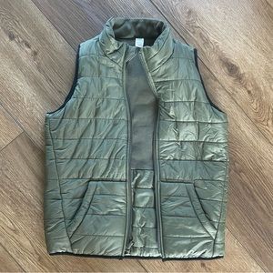 GAP Boys Lightweight Puffer Vest - Size Medium